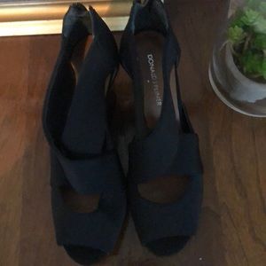 Donald Pliner brand new black sandal